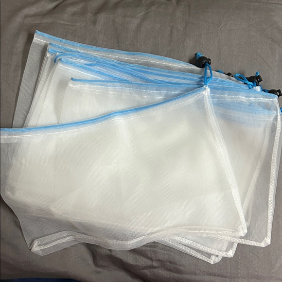 FIVE Mesh Drawstring Bags - Picture 2 of 4